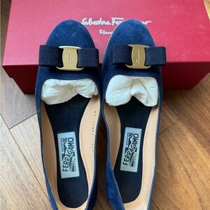 Salvatore Ferragamo Suede Vara Bow Flats Navy Size US 8